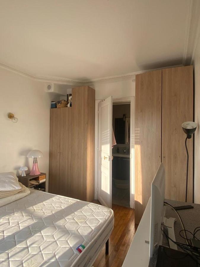 Ensoleille, Et Equipe Avec Vue Tour Eiffel Et Pantheon Appartement Parijs