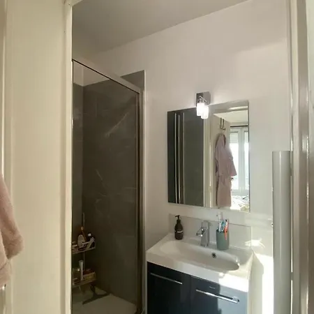 Appartement Ensoleille, Central Et Tout Equipe Avec Vue Tour Eiffel Et Pantheon Parigi Esterno foto