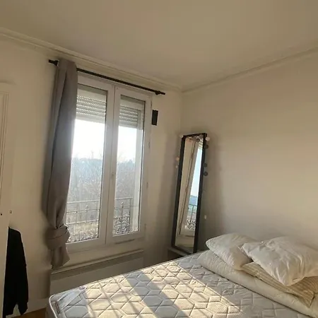 Appartement Ensoleille, Central Et Tout Equipe Avec Vue Tour Eiffel Et Pantheon Parigi Esterno foto